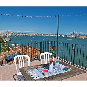 Apartment Mimi's Loft Venice